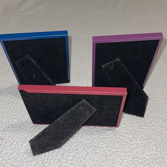 Set of three 4x6 Metal Picture Frames - Picture 3 of 4